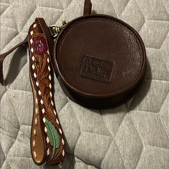 American Darling Wristlet - Picture 2 of 6